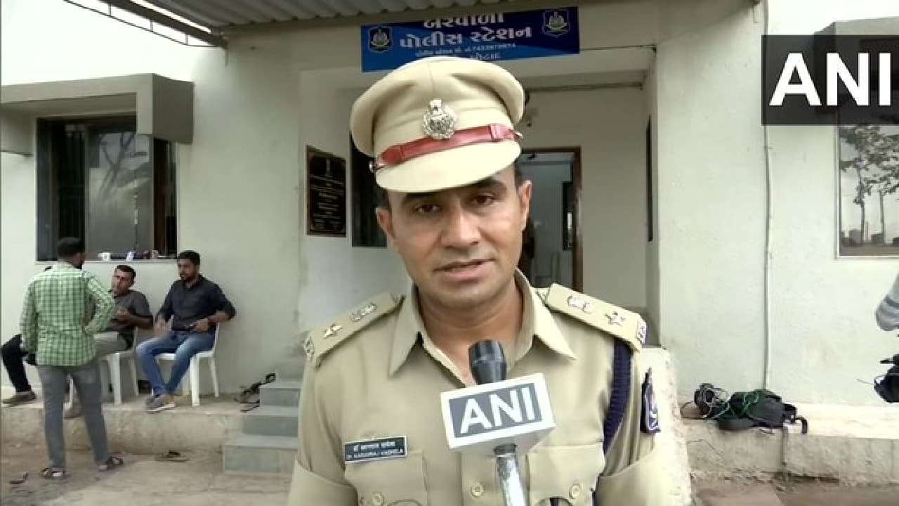 Gujarat Hooch Tragedy: गुजरात में जहरीली शराब कांड नहीं, केमिकल कांड, बोले बोटाद के एसपी करनराज वाघेला