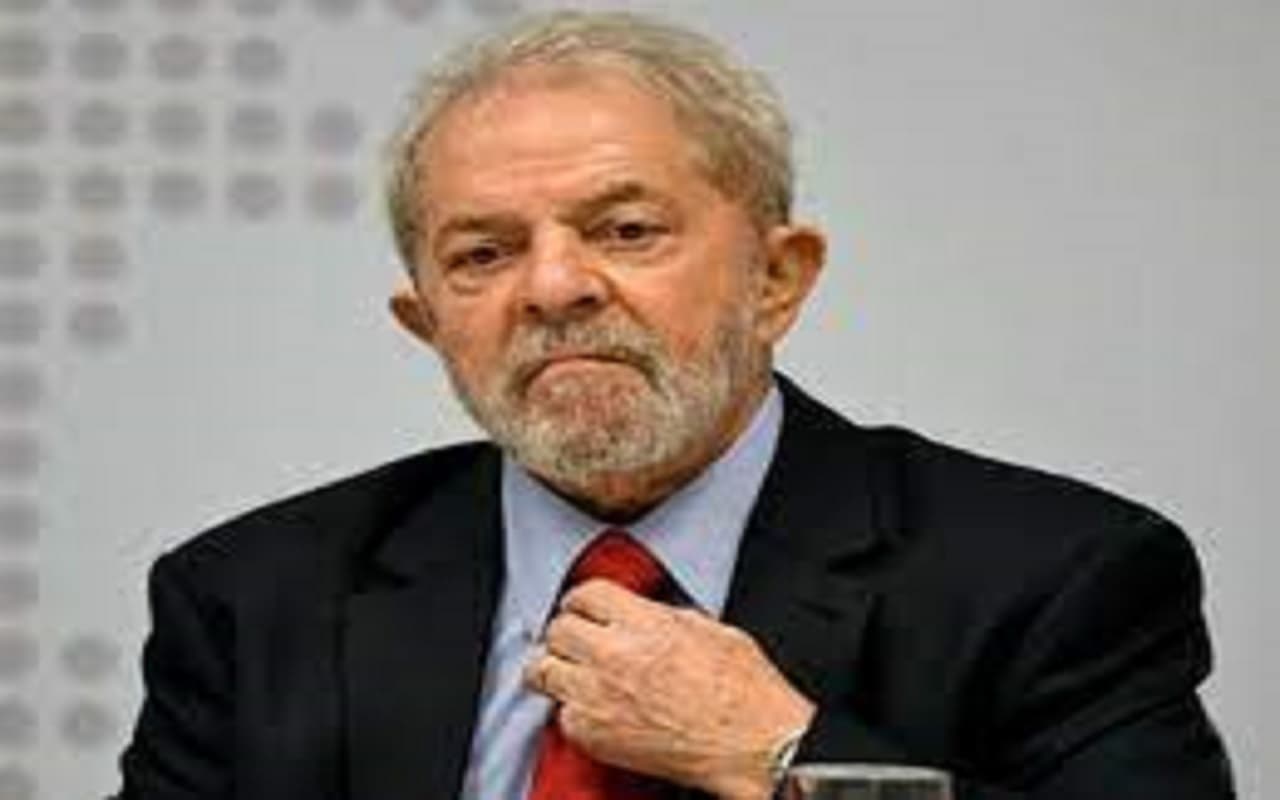 ब्राजील में सत्ता परिवर्तन के संदेश