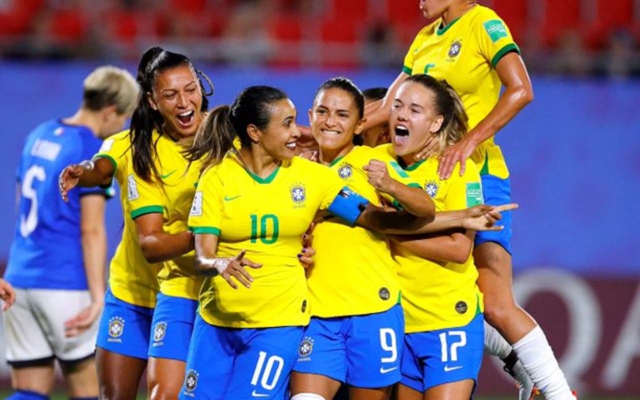 भारत में कहां देख सकेंगे FIFA महिला फुटबॉल वर्ल्ड कप, लाइव स्ट्रीमिंग से जुड़ी पूरी जानकारी जानिए यहां