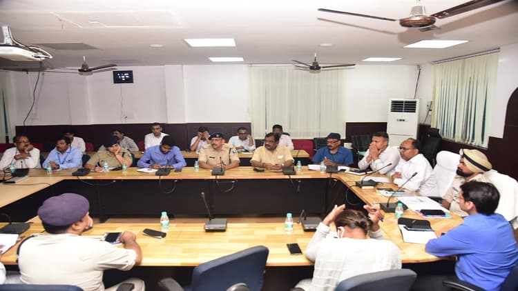 पटना में बकरीद के मौके पर रखी जाएगी कड़ी निगरानी, डीएम व एसएसपी ने की तैयारियों की समीक्षा