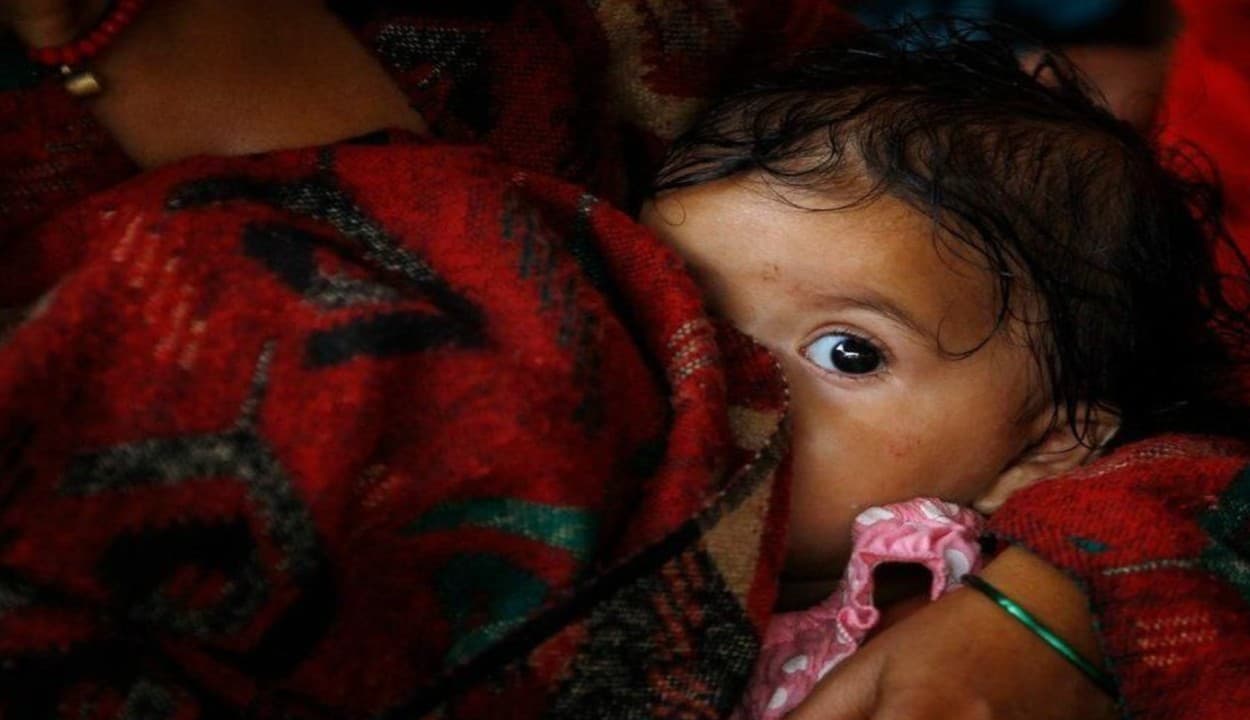 Exclusive : नवजात शिशु 42 दिन से अधिक का है, तो दूध पिलाने वाली महिलाएं भी लगवा सकती हैं वैक्सीन, जानें क्या कहते हैं एक्सपर्ट