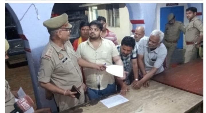 यूपी निकाय चुनावः बरेली में मतदान से पहले व्यापारी की कार से 61 लाख नकदी बरामद, कार्रवाई में जुटी पुलिस