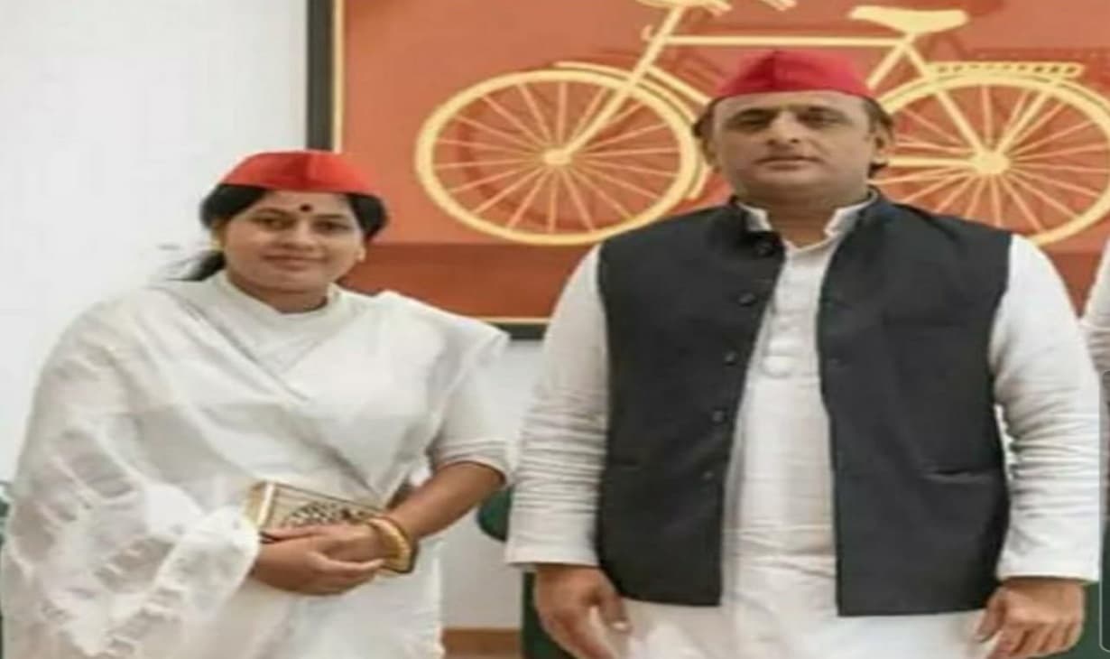 अलीगढ़ समाजवादी पार्टी ने पहली बार महिला को बनाया जिलाध्यक्ष, लक्ष्मी धनगर 2 साल पहले हुई थीं पार्टी में शामिल