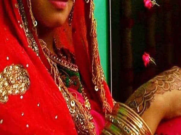 बारात आने के 24 घंटे पहले घर से गायब हुई दुल्हन, सहेली और दो अन्य युवकों पर लगा आरोप
