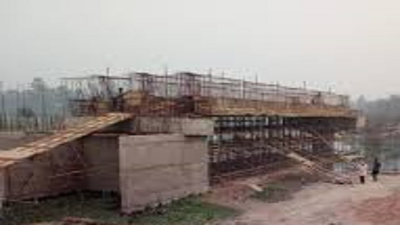 हेमंत सोरेन सरकार ने शुरू की कार्रवाई, अधूरा पुल निर्माण को लेकर 12 इंजीनियरों से वसूले जायेंगे 46 लाख रुपये