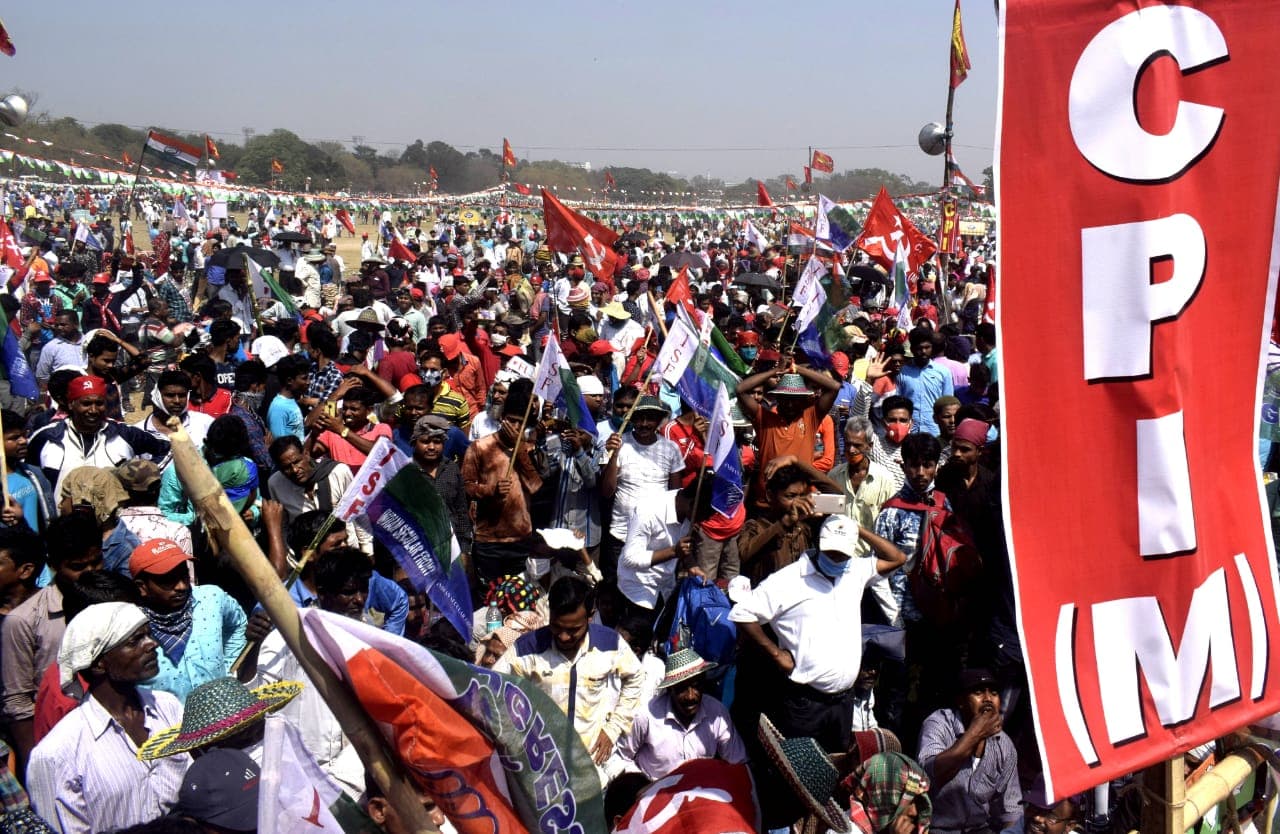 WB Election 2021 : अब लेफ्ट ने बनाया लुंगी डांस का पैरोडी, सोशल मीडिया पर तेजी से हो रहा है वायरल