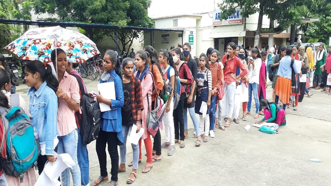 झारखंड : सीएम हेमंत सोरेन ने इंटर के छात्रों को दी बड़ी राहत, अब कॉलेजों में कर सकेंगे पढ़ाई