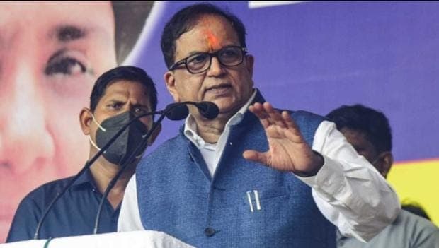 यूपी में चुनाव से पहले बसपा की नजर बेरोजगार युवाओं पर, सतीश चंद्र मिश्रा ने बनाया मास्टर प्लान