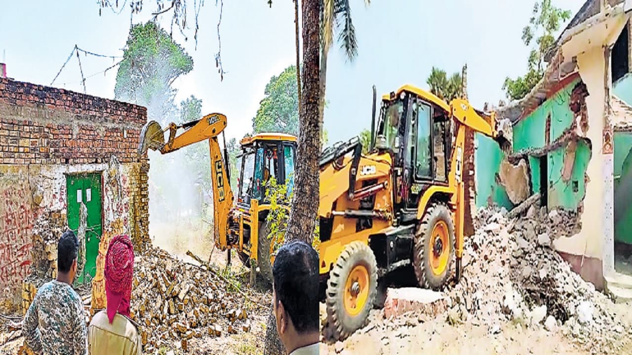 बिहार में भी दौड़ने लगे बुलडोजर: जहानाबाद और बक्सर में ढाहे घर-मकान, हत्या व अतिक्रमण मामले में कार्रवाई