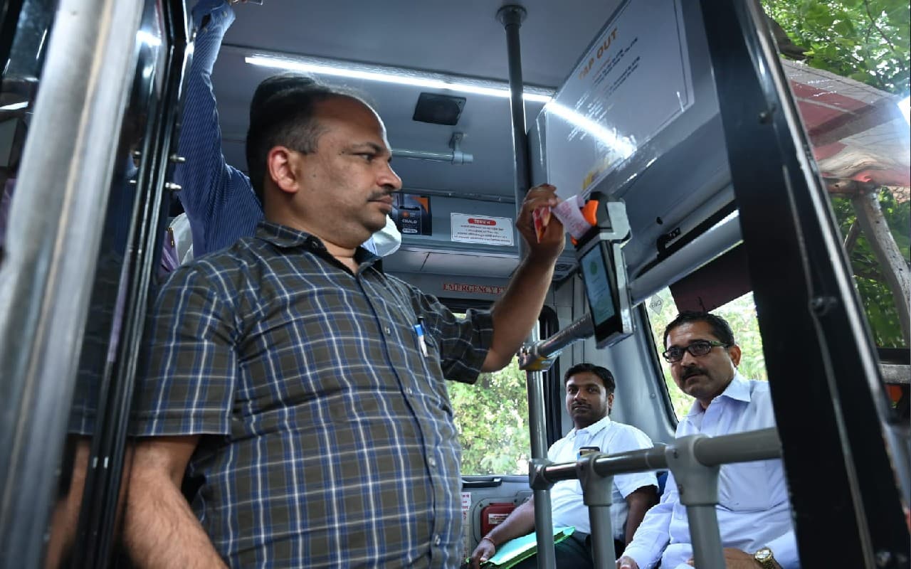 कोलकाता की सड़कों पर जल्द होंगी 12 सौ अतिरिक्त इलेक्ट्रिक-सीएनजी बसें, एयर पॉल्यूशन घटाने पर सरकार का जोर