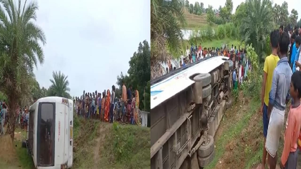 Bihar News : जमुई जा रही बस बांका में अनियंत्रित होकर नदी किनारे पलटी , बाल-बाल बचे यात्री