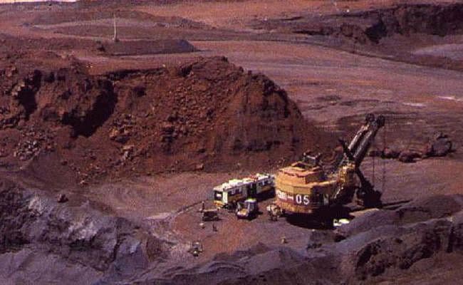 लोहरदगा में हिंडाल्को कंपनी ने बंद किया बॉक्साइट परिवहन, तकनीकी कारणों का दिया हवाला