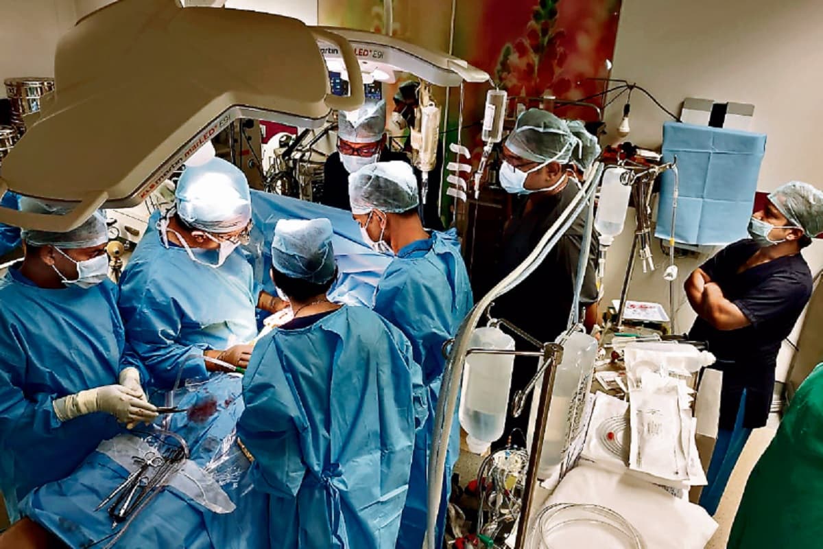 हजारीबाग निवासी अब्दुल्ला की 6 माह बाद रिम्स में बाइपास सर्जरी, पैसा लेकर ऑपरेशन करने का लगाया था आरोप