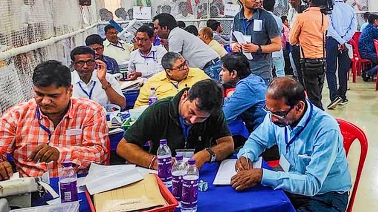 ByPoll Results 2022: चार राज्यों की 4 विधानसभा और 1 लोकसभा सीट पर भाजपा को मिली करारी शिकस्त