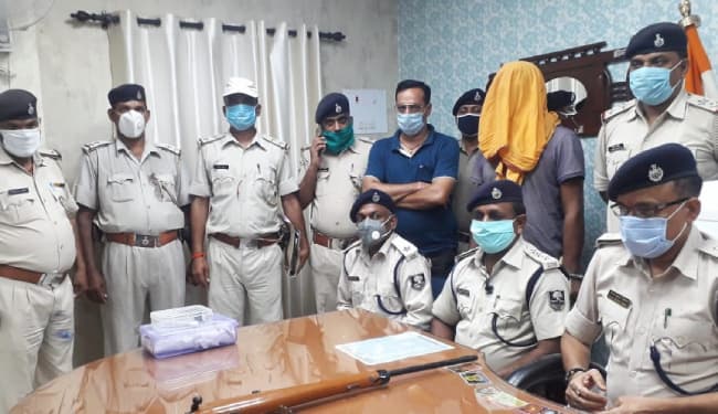 पुलिस मुठभेड़ के बाद गैंगेस्टर का आत्मसमर्पण, कहा- ”चुनाव से पहले JDU विधायक की हत्या की थी योजना”
