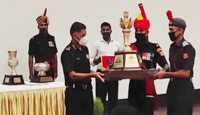 ओटीए कमांडेंट ने कैडेटों को उत्कृष्ट प्रदर्शन के लिए अवार्ड देकर किया सम्मानित, गया OTA में 17वीं पासिंग आउट परेड शनिवार को