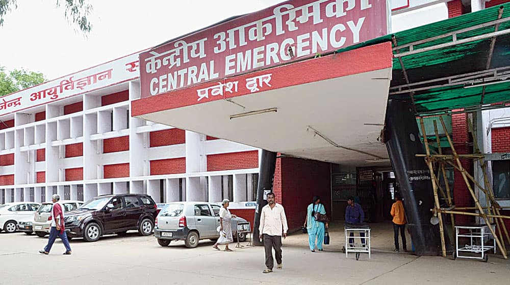 आलम अस्पताल में भर्ती दो मरीज मिले पॉजिटिव, रिम्स में किया गया शिफ्ट