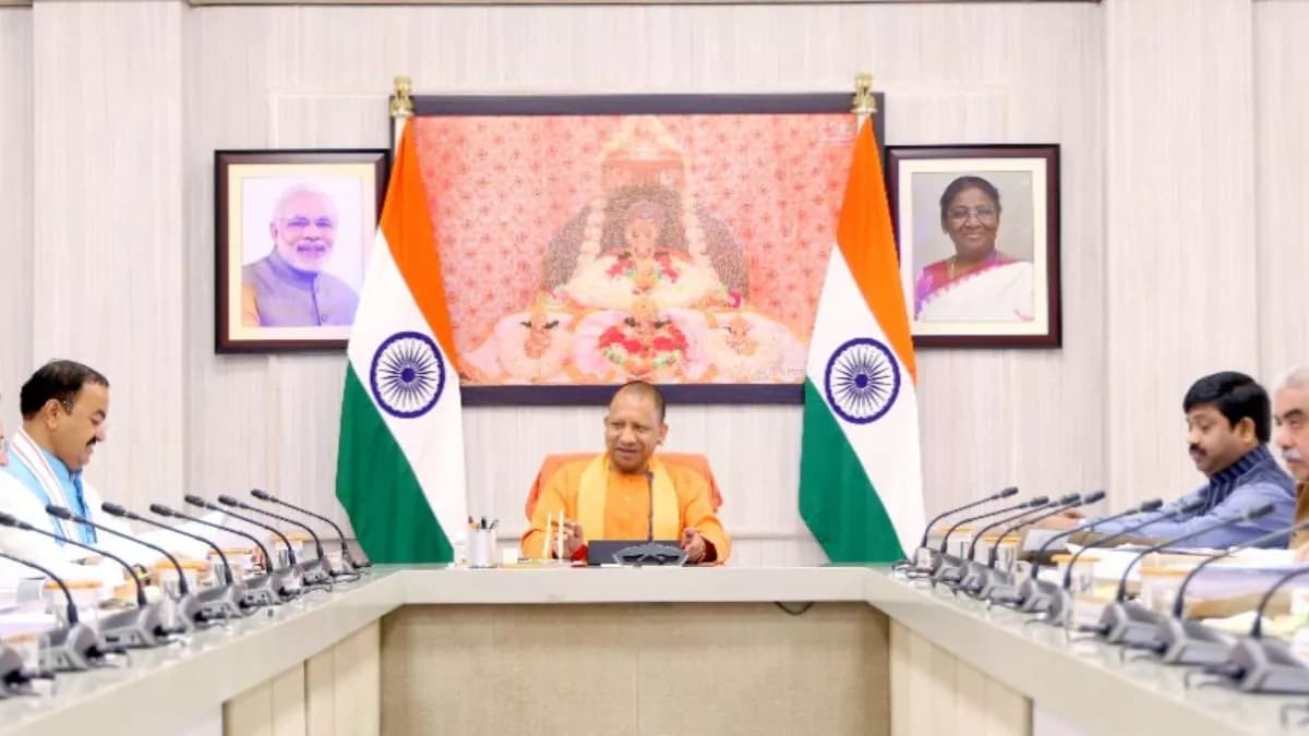 UP Cabinet Meeting: सीएम योगी का बड़ा फैसला, अयोध्या में दीपोत्सव से पहले 9 नवंबर को होगी कैबिनेट बैठक