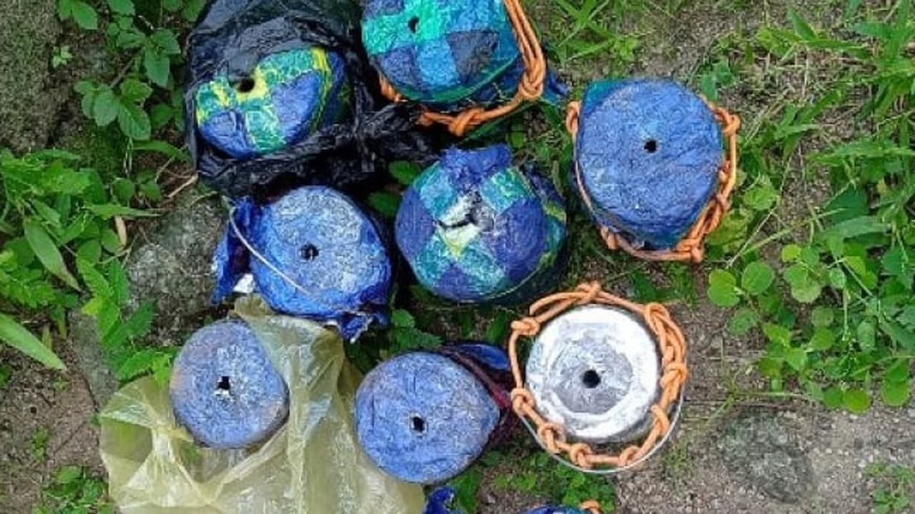 Bihar: गया के जंगलों में नक्सलियों की बड़ी साजिश नाकाम, 15 आईईडी प्रेशर बम बरामद, हो सकता था बड़ा नुकसान