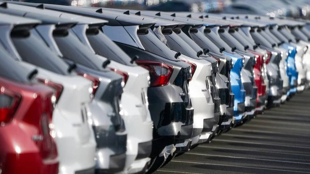 Old Cars : किफायती और टिकाऊ कार खरीदने का बना रहे हैं प्लान, PHOTO में देखें 10 लाख तक की 5 गाड़ी