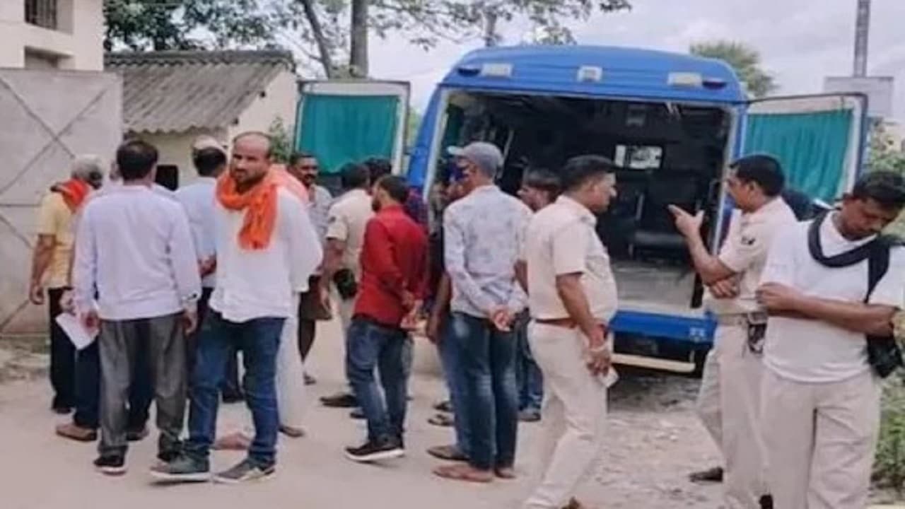 छपरा में कर्ज देना पड़ा महंगा, कर्जदारों ने महाजन की गर्दन काटी