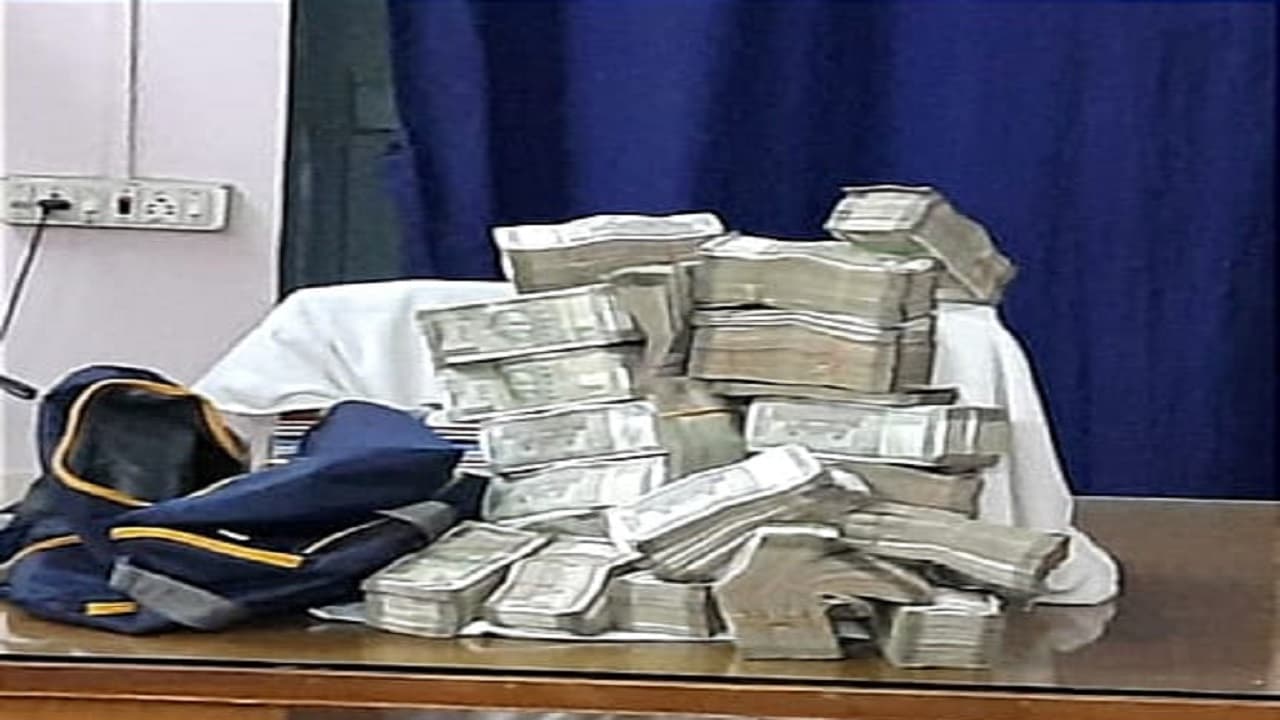 Prabhat Khabar Explainer : Black Money जो जब्त होती है, वो जाती कहां है, आखिर किसके खजाने में होती है जमा