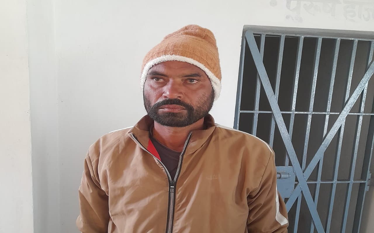 Jharkhand News: गुमला में पशु तस्करी के आरोपी को छुड़ाने के लिए पुलिस पर हमला, 40 लोगों के खिलाफ FIR