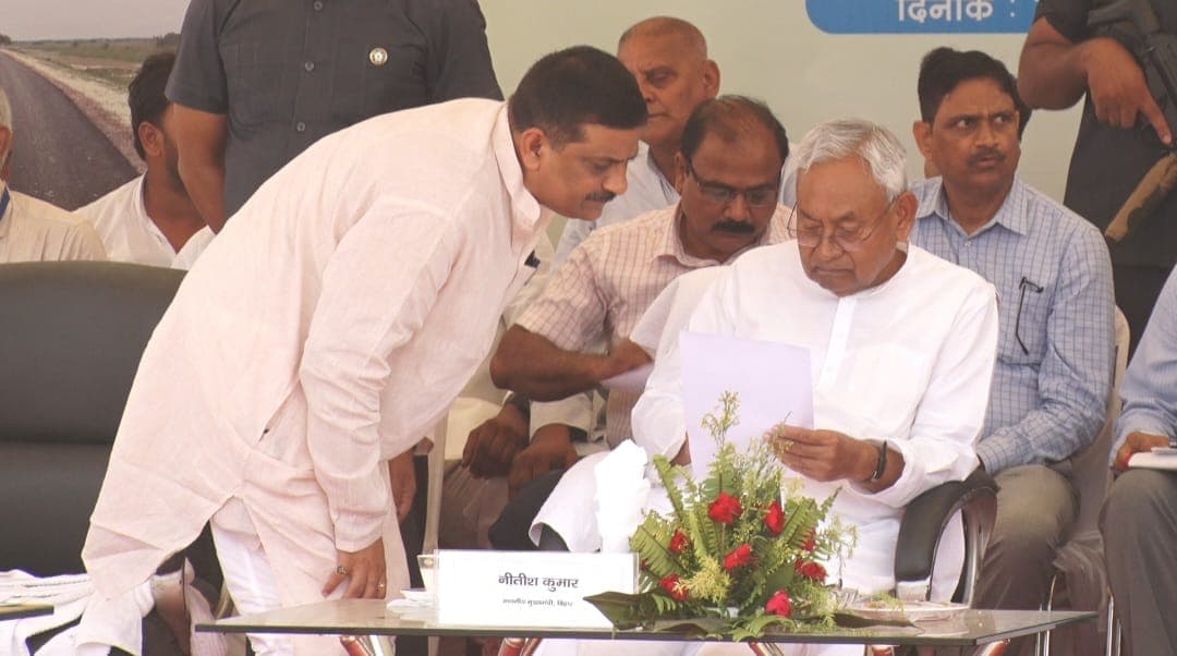 Bihar Politics: जदयू में कार्यकर्ताओं को मिलेगी बड़ी जिम्मेदारी, पढ़िए सीएम ने क्या दिए निर्देश...