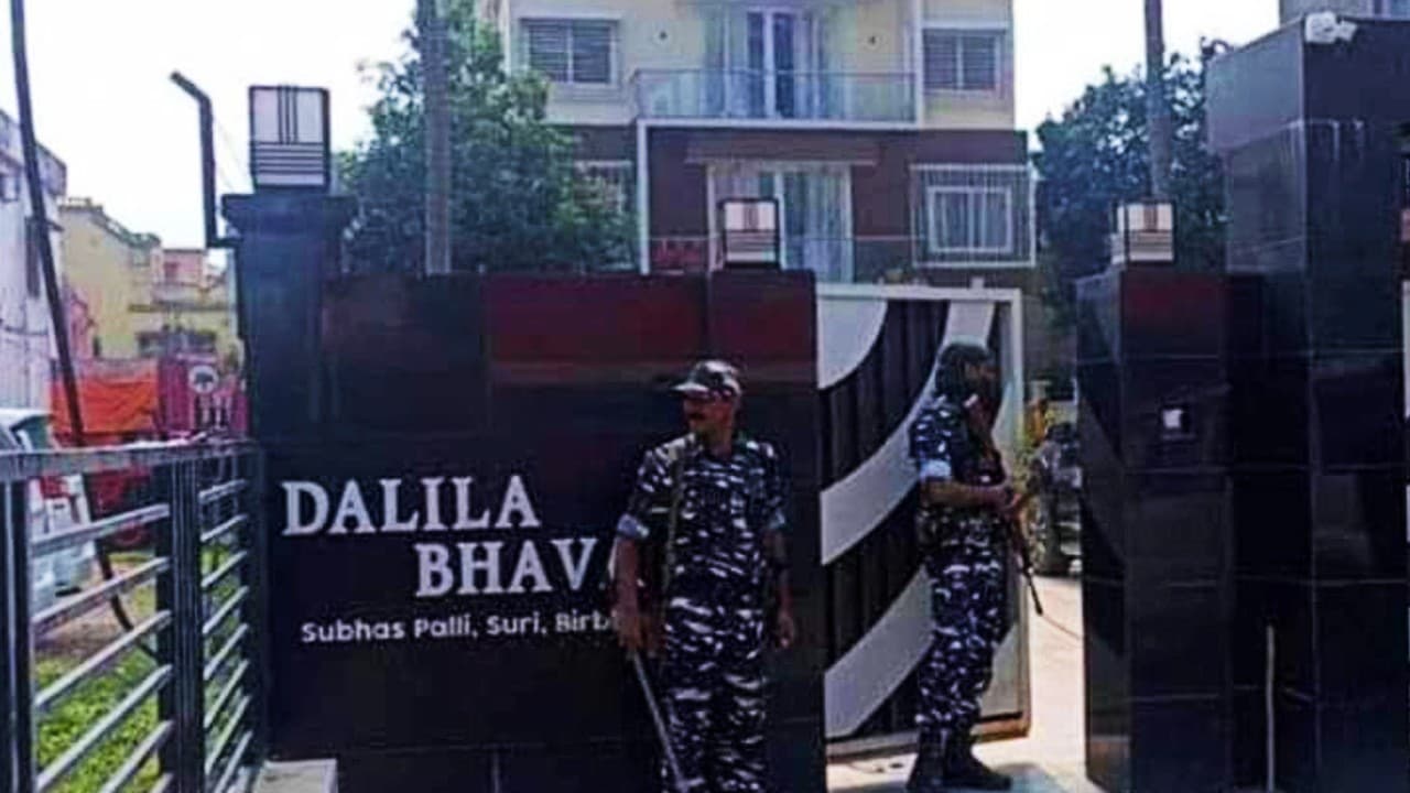 CBI Raid: अणुब्रत मंडल के करीबी नेता तथा व्यवसायी के घर सीबीआई का छापा