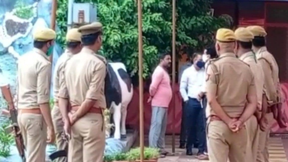 Mahant Narendra Giri Death Case: महंत नरेंद्र गिरि की मौत मामले की जांच करने बाघंबरी मठ पहुंची सीबीआई टीम