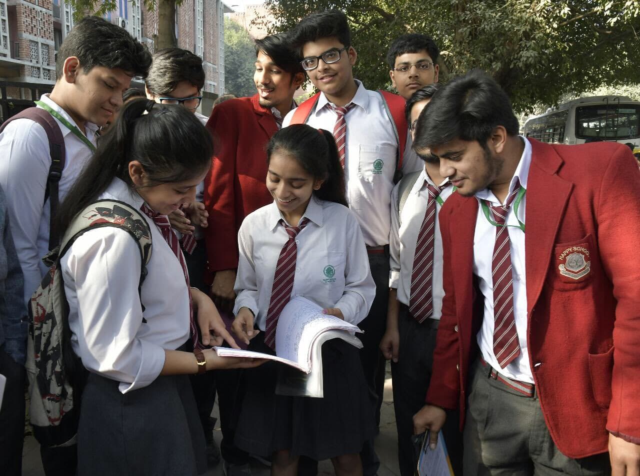 Haryana Open School Exam 2024: कक्षा 10वीं और 12वीं का रजिस्ट्रेशन फिर से शुरू, जानें कितना लगेगा आवेदन शुल्क