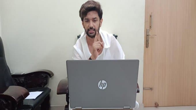 Bihar Election 2020: नामांकन के बाद बोले चिराग पासवान के चचेरे भाई- 'हम पीएम मोदी की सोच के साथ'