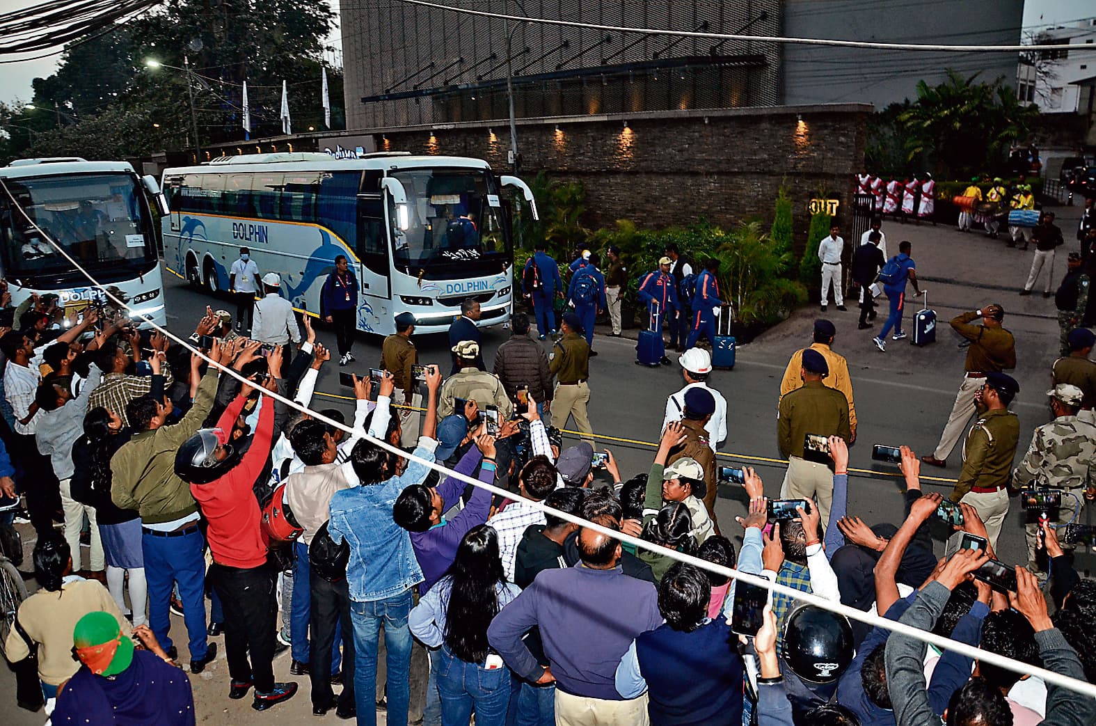 IND vs NZ T20: रांची की जमीन पर उतरे क्रिकेट के सितारे, खिलाड़ियों के दीदार में लगा फैंस का तांता, मुकाबला कल