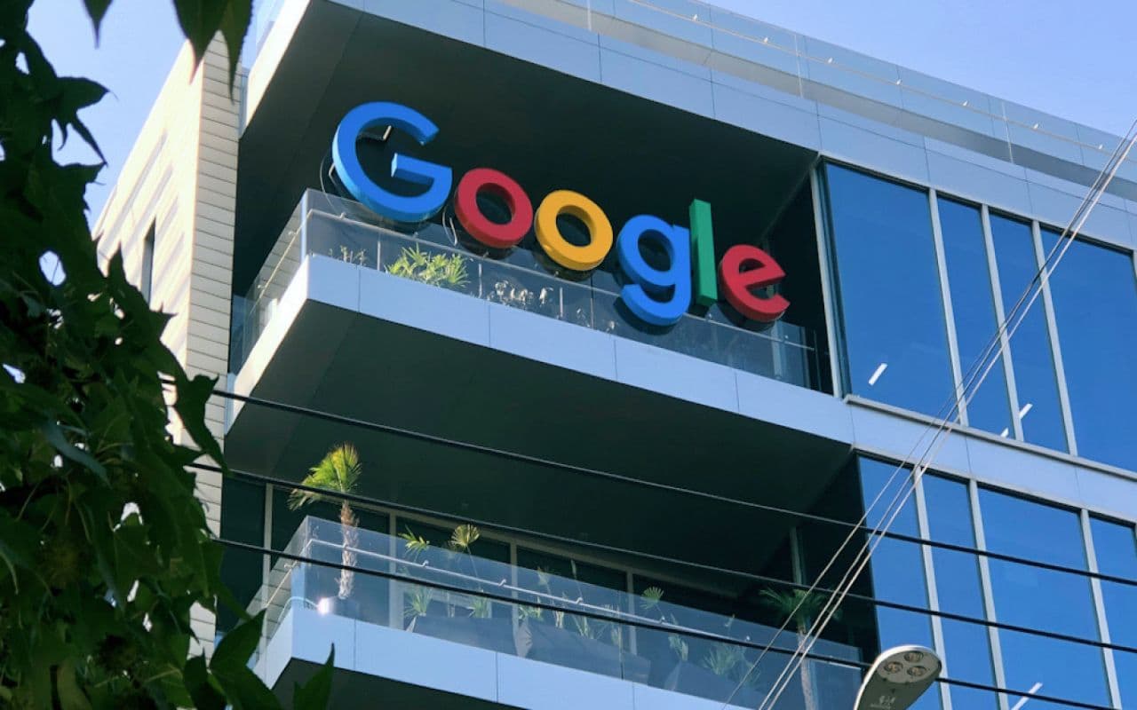 CCI ने Google पर लगाया 936 करोड़ का जुर्माना, जानें क्या है मामला