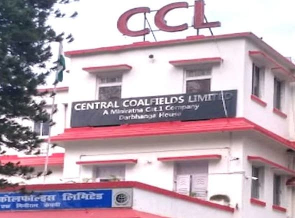 हाल CCL का: घटती जा रही है उत्पादन में स्थायी कर्मियों की हिस्सेदारी