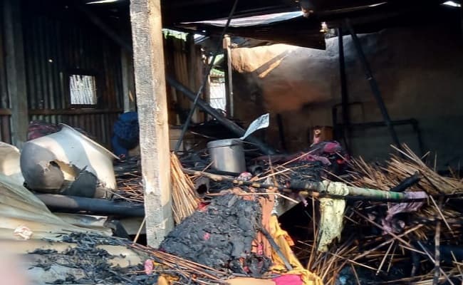 Katihar News: कटिहार में आग लगने से तीन बच्चों सहित महिला की मौत, एक की हालत नाजुक