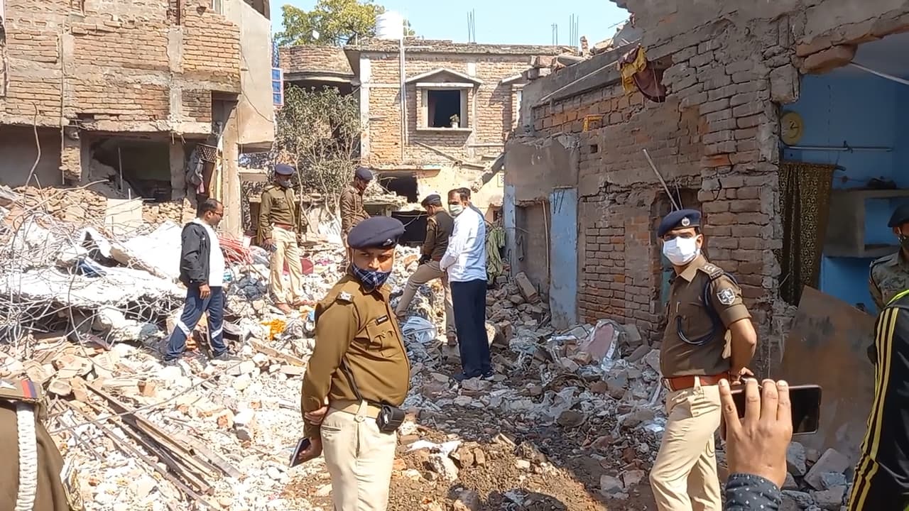 भागलपुर बम धमाका: तातारपुर थानाध्यक्ष सुधांशु कुमार सस्पेंड, डीजीपी ने बतायी निलंबन की ये वजह...