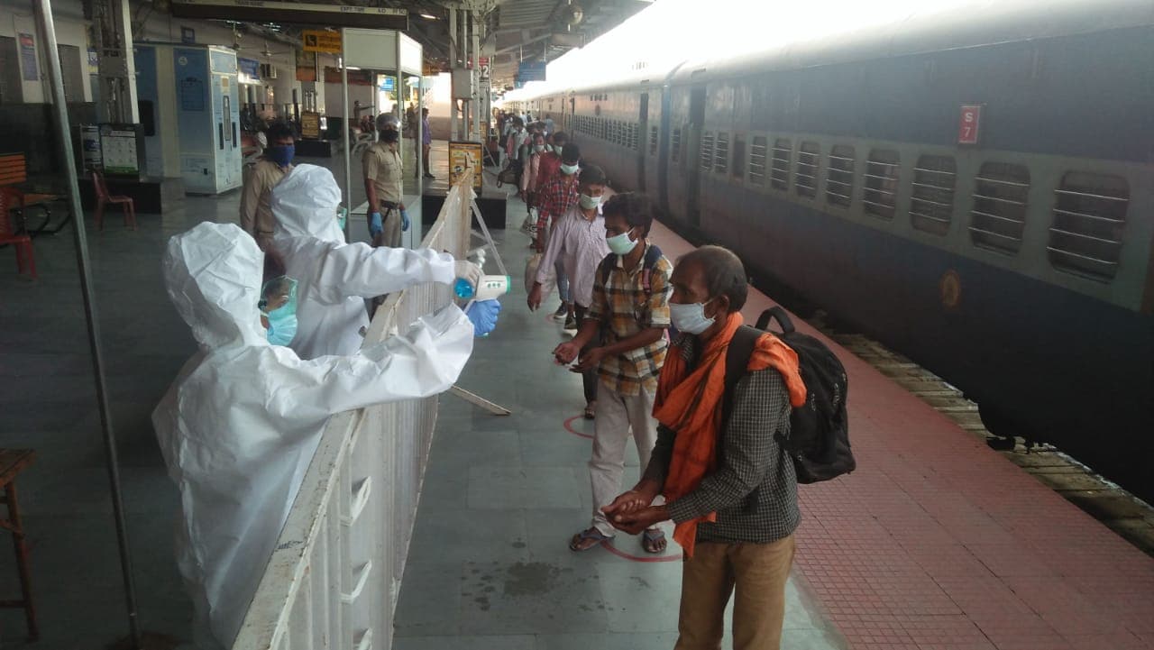 बिहार में कुल कोरोना मरीज़ों में 71 प्रतिशत प्रवासी, दिल्ली से आये सबसे ज्यादा संक्रमित