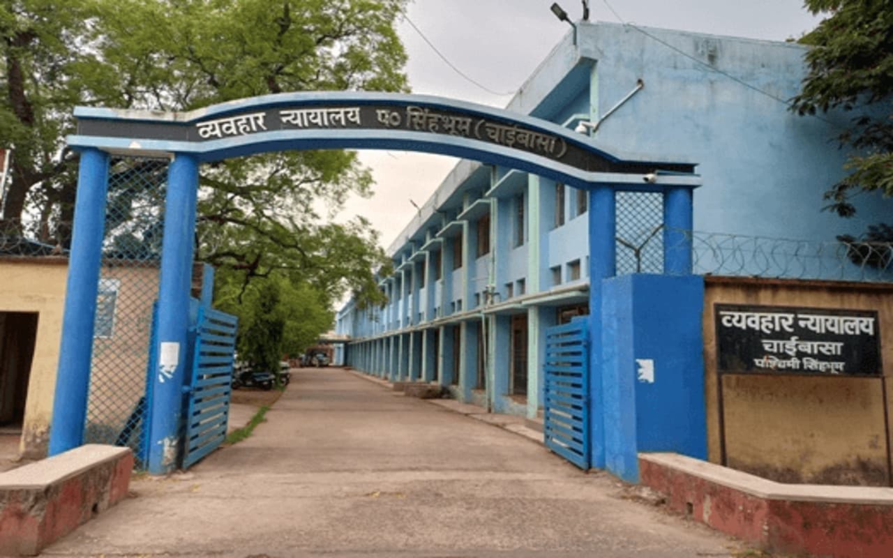 चाईबासा कोर्ट ने नाबालिग लड़के की हत्या मामले में आरोपी को सुनायी फांसी की सजा, एक लाख रुपये का जुर्माना