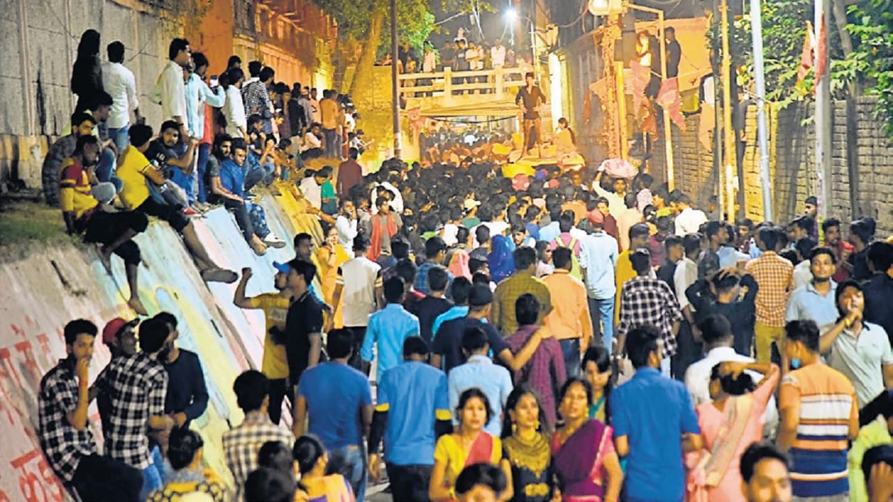 छठ के दौरान पटना के NIT घाट पर बिगड़ा माहौल, बदमाशों के कमेंटबाजी के बाद मारपीट से मची अफरातफरी
