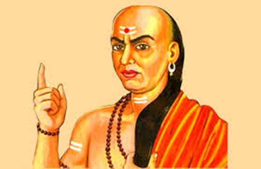 Chanakya Niti: ये पांच काम करने वाले व्यक्ति हो जाते है दरिद्र, जानें ऐसे लोगों के पास क्यों नहीं आती हैं लक्ष्मी