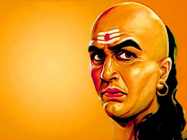 Chanakya Niti: चाणक्य नीति में है आज की हकीकत,धन के पीछे भागने वालाें से ज्यादा बेहतर जीवन जीते हैं ऐसे लोग…