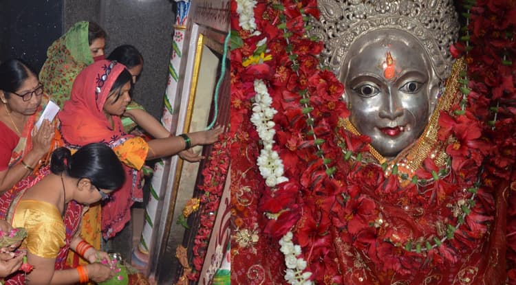 Chaitra Navratri 2022: नवरात्रि का तीसरा दिन आज, ऐसे करें मां चंद्रघंटा का पूजन, दूर होंगे सभी कष्ट