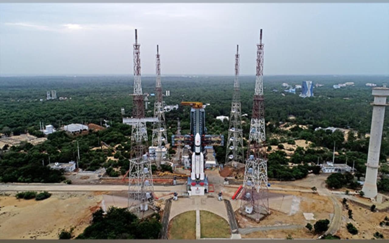 Chandrayaan-3: चांद को छूने फिर उड़ान भरेगा चंद्रयान-3, लैंडिंग को लेकर इसरों ने बनाई खास योजना