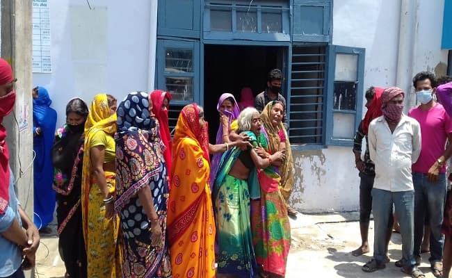 बिहार में वज्रपात से 12 लोगों की मौत पर CM नीतीश ने जताया शोक, मृतक के परिजनों को 4-4 लाख रुपये मुआवजे की घोषणा