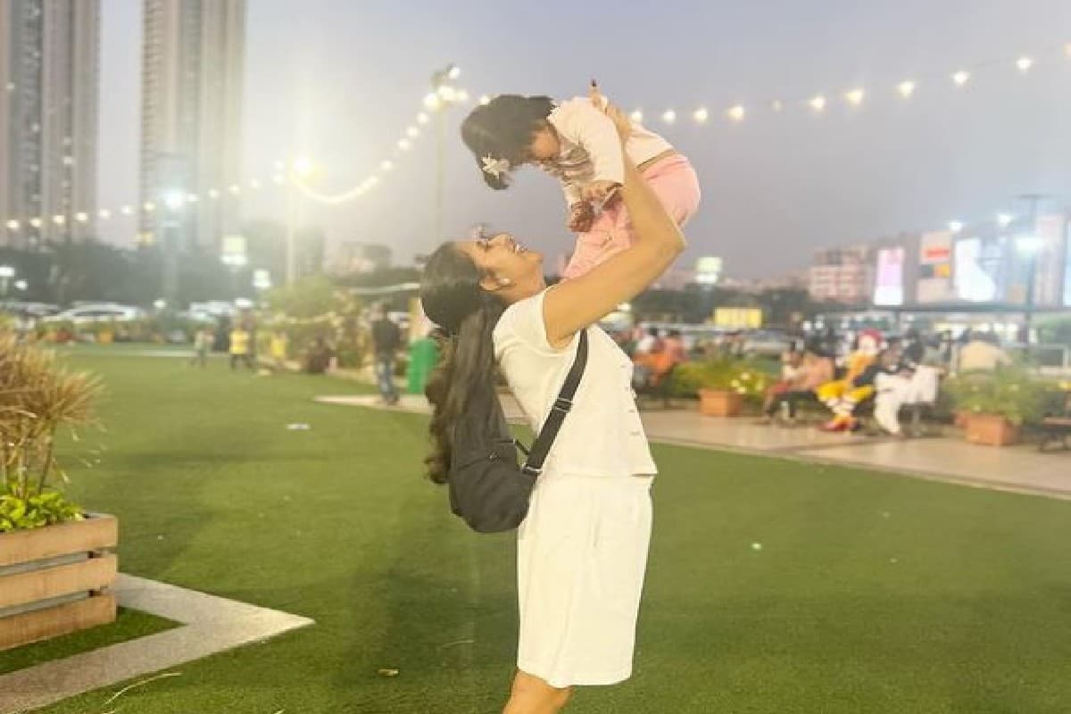 राजीव सेन संग तलाक के बीच जियाना के साथ पार्क में एंजॉय करती दिखी चारु असोपा, फैंस ने जमकर लुटाया प्यार