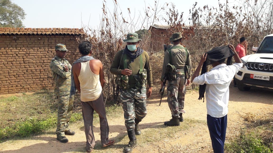 टीएसपीसी उग्रवादियों ने मांझीपाड़ा गांव में ग्रामीणों के साथ की मारपीट