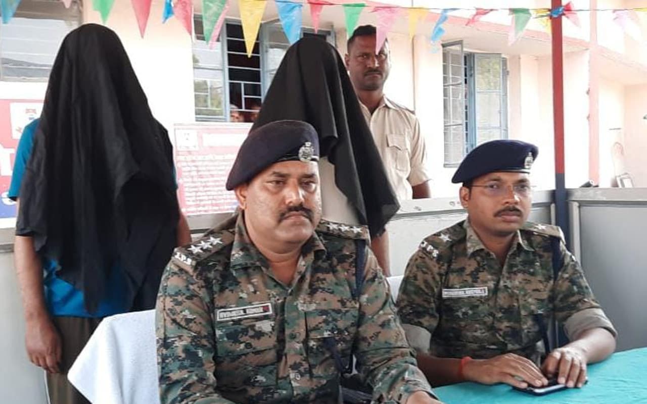 चतरा : जमीन विवाद में प्रदीप यादव की गयी जान, पुलिस ने महिला सहित 5 आरोपियों को किया गिरफ्तार
