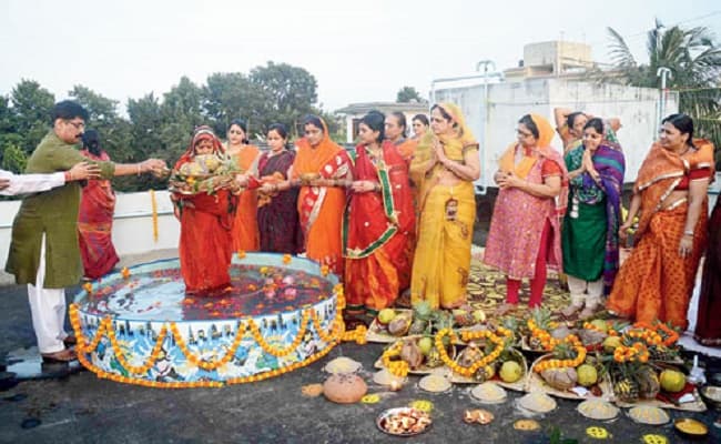 लाॅकडाउन के बीच चैती छठ का पहला अर्घ्य कल, व्रती घरों पर ही देंगे भगवान सुर्य को अर्घ्य
