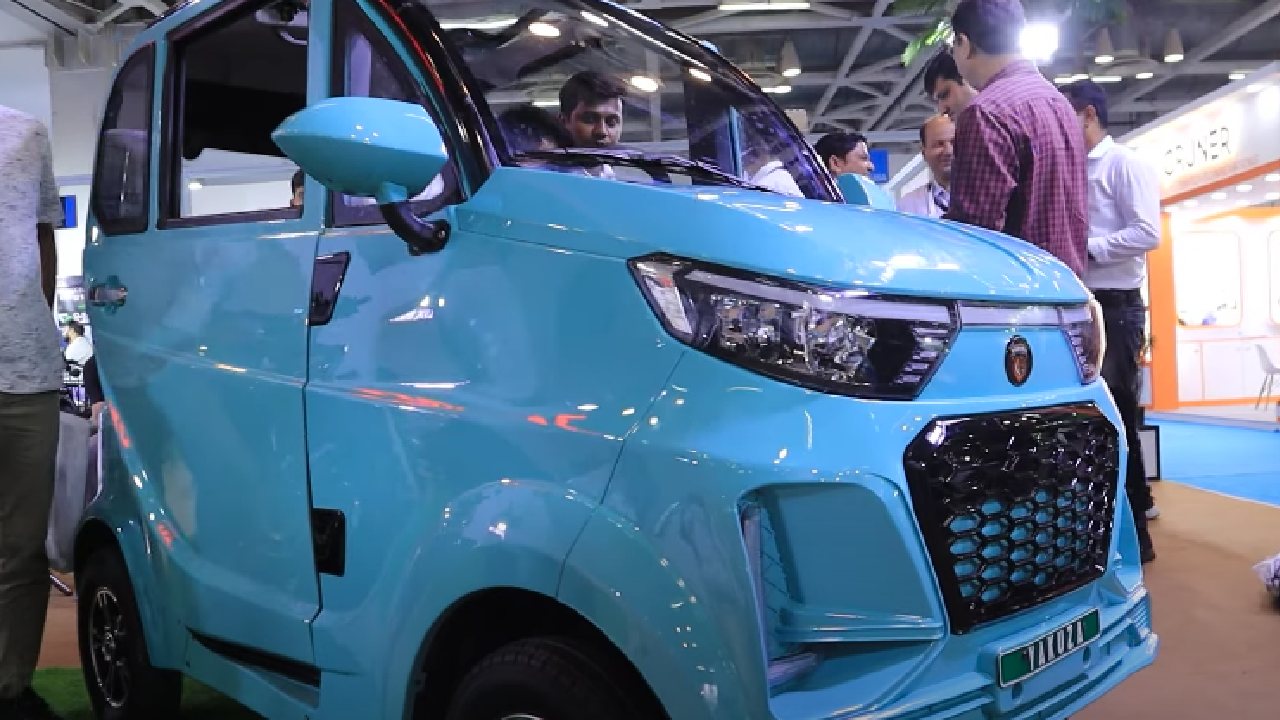 Electric Car: मात्र 1.25 लाख रुपये में मिलेगी बाइक से भी सस्ती ये कार! माइलेज 150 किलोमीटर